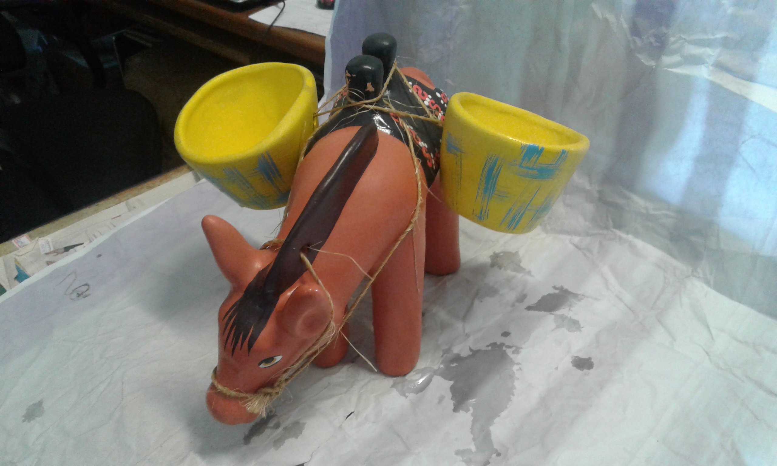 Detalhes do produto Cavalo ceramica cabeça baixa P